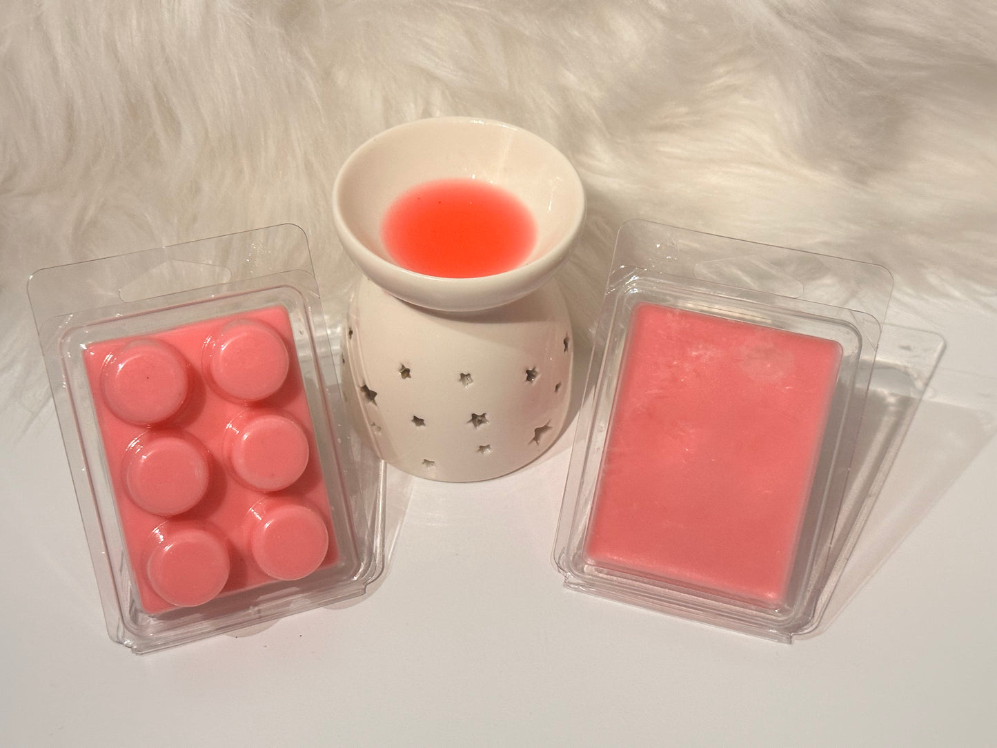 Champagne and Rose Heart Wax Melt Bars: Unveil Elegance, One Heart at a Time
